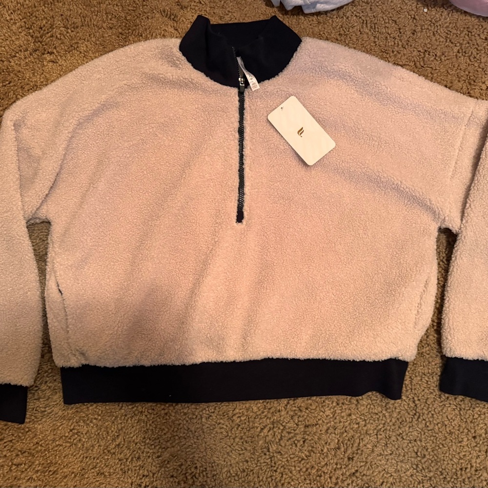 Fabletics Dream Polar Fleece Pullover Women’s Sz XXL 
Cream/Beige 
Brand New